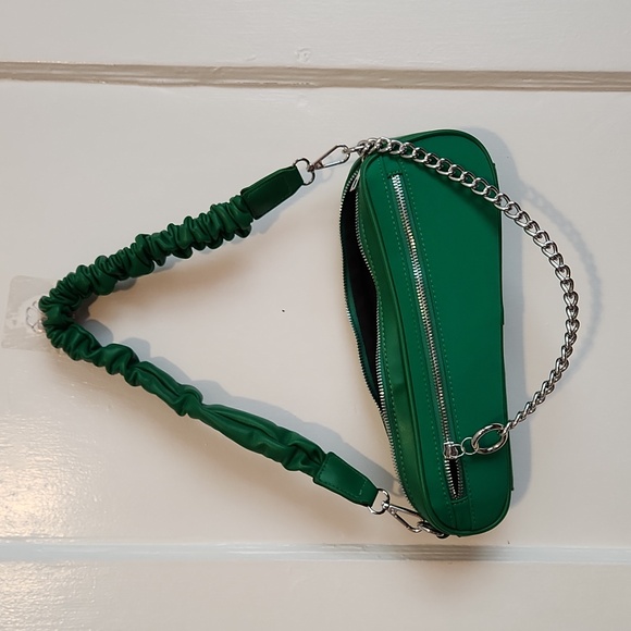 AKIRA GREEN HANDBAG NEW WITHOUT TAG - Picture 3 of 4